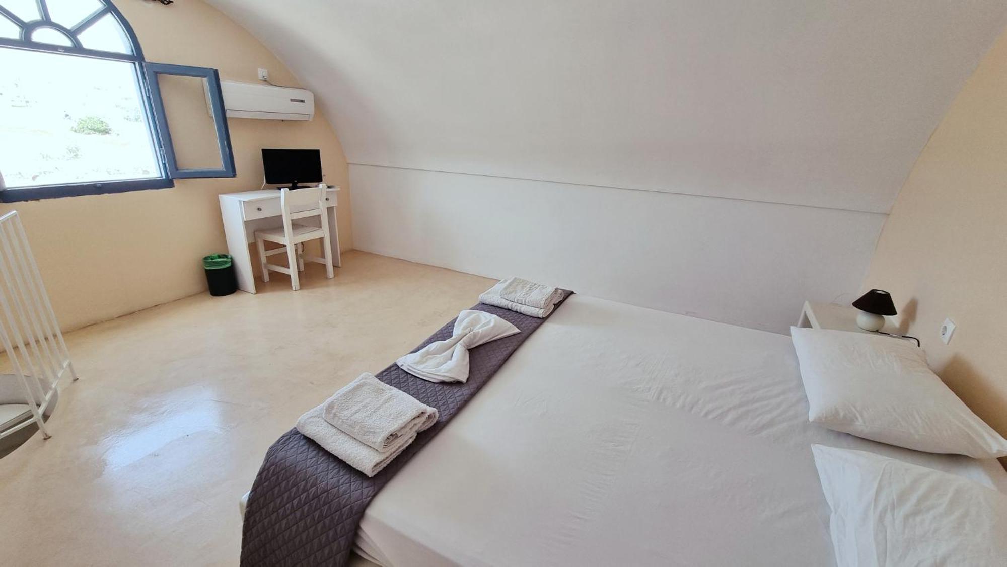 Leon Lux Apartments เปริโวลอส ภายนอก รูปภาพ