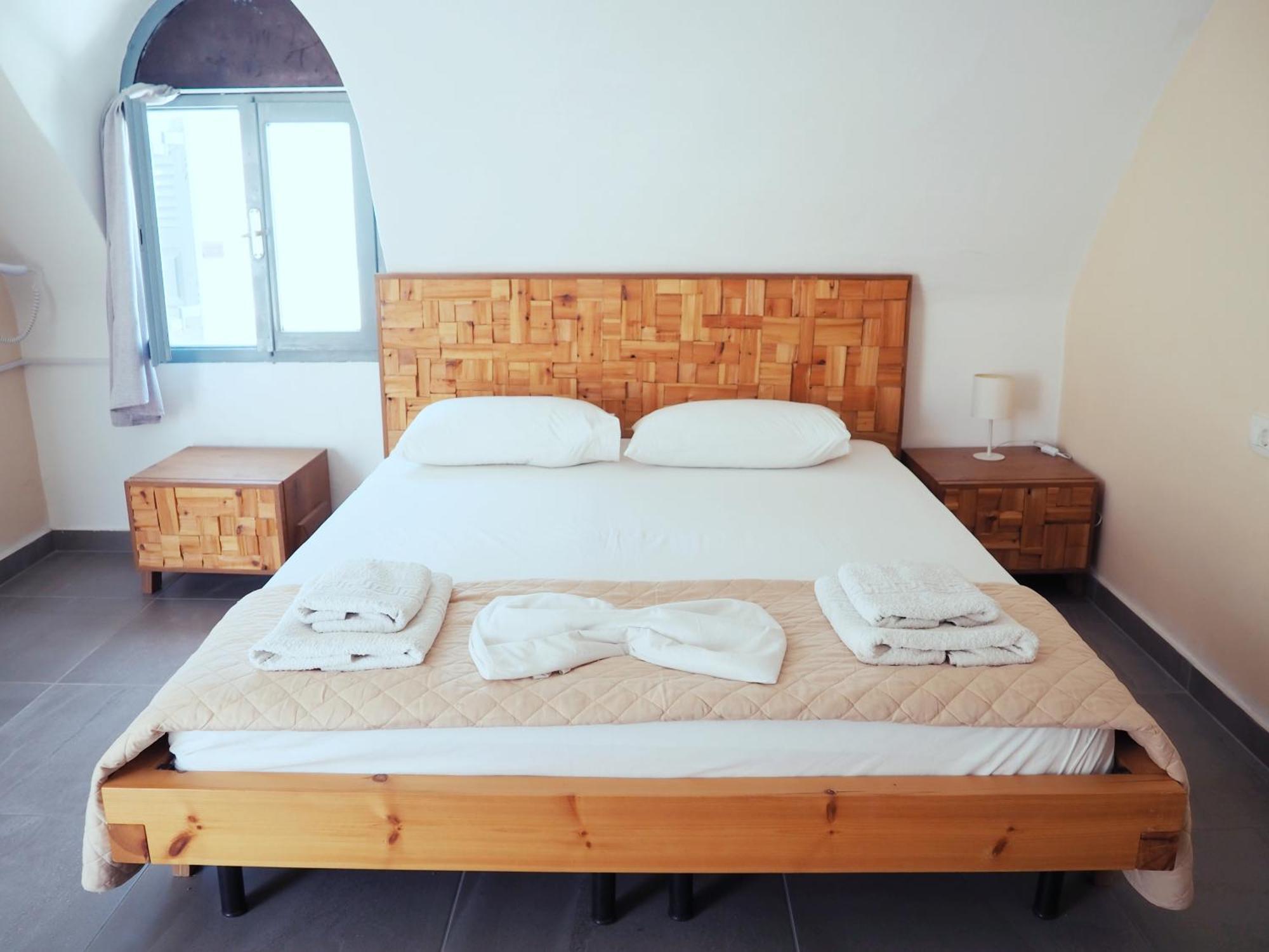 Leon Lux Apartments เปริโวลอส ภายนอก รูปภาพ
