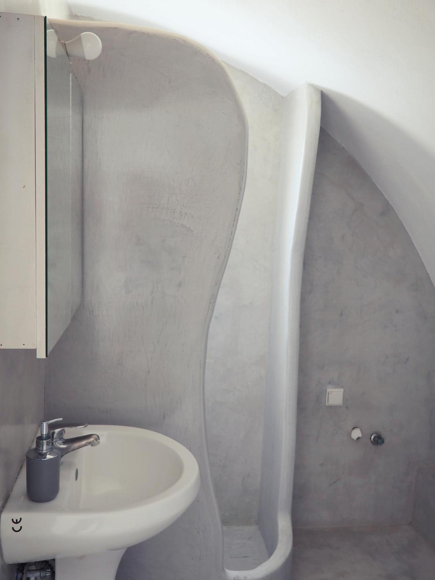 Leon Lux Apartments เปริโวลอส ภายนอก รูปภาพ