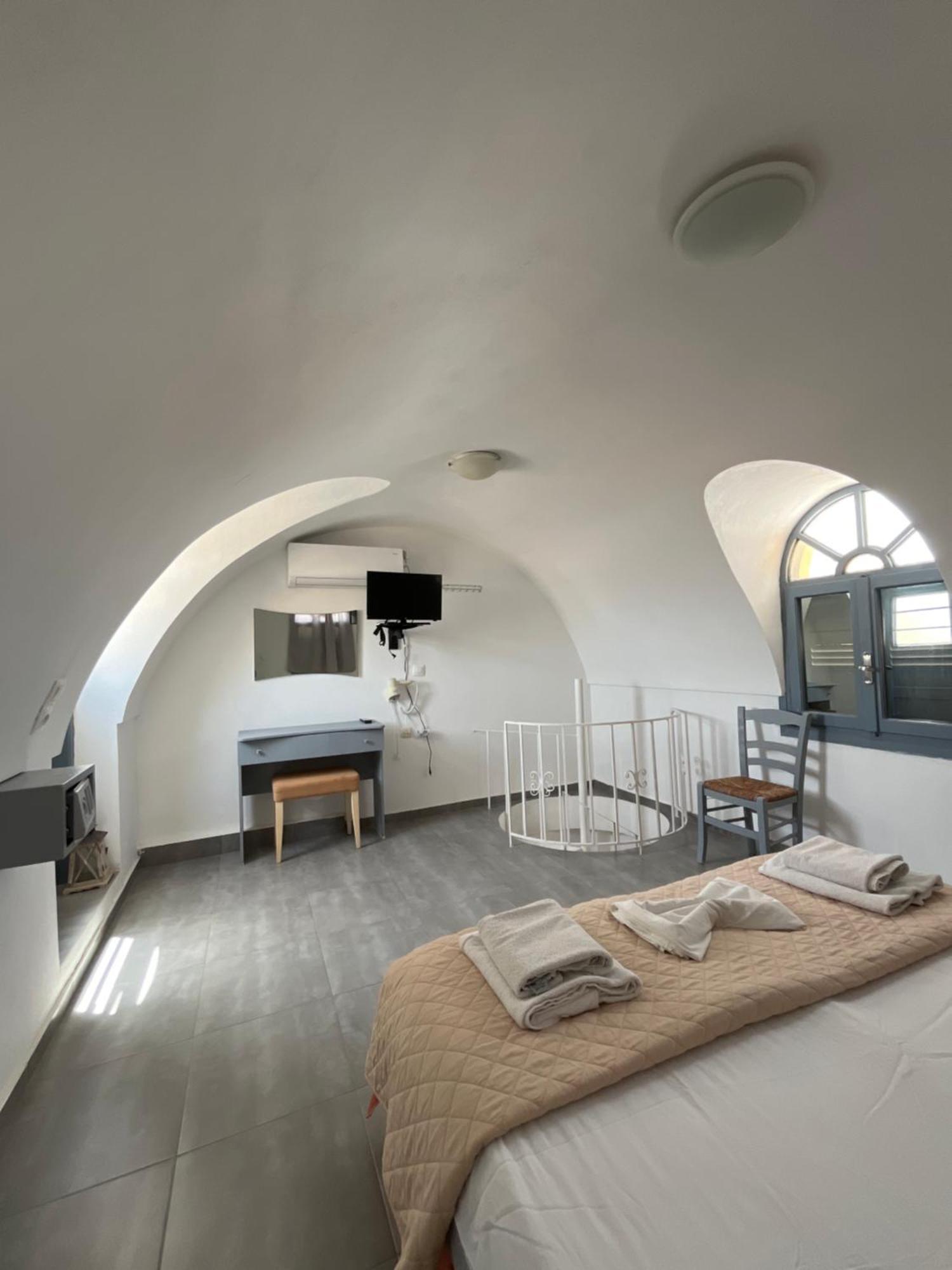 Leon Lux Apartments เปริโวลอส ภายนอก รูปภาพ