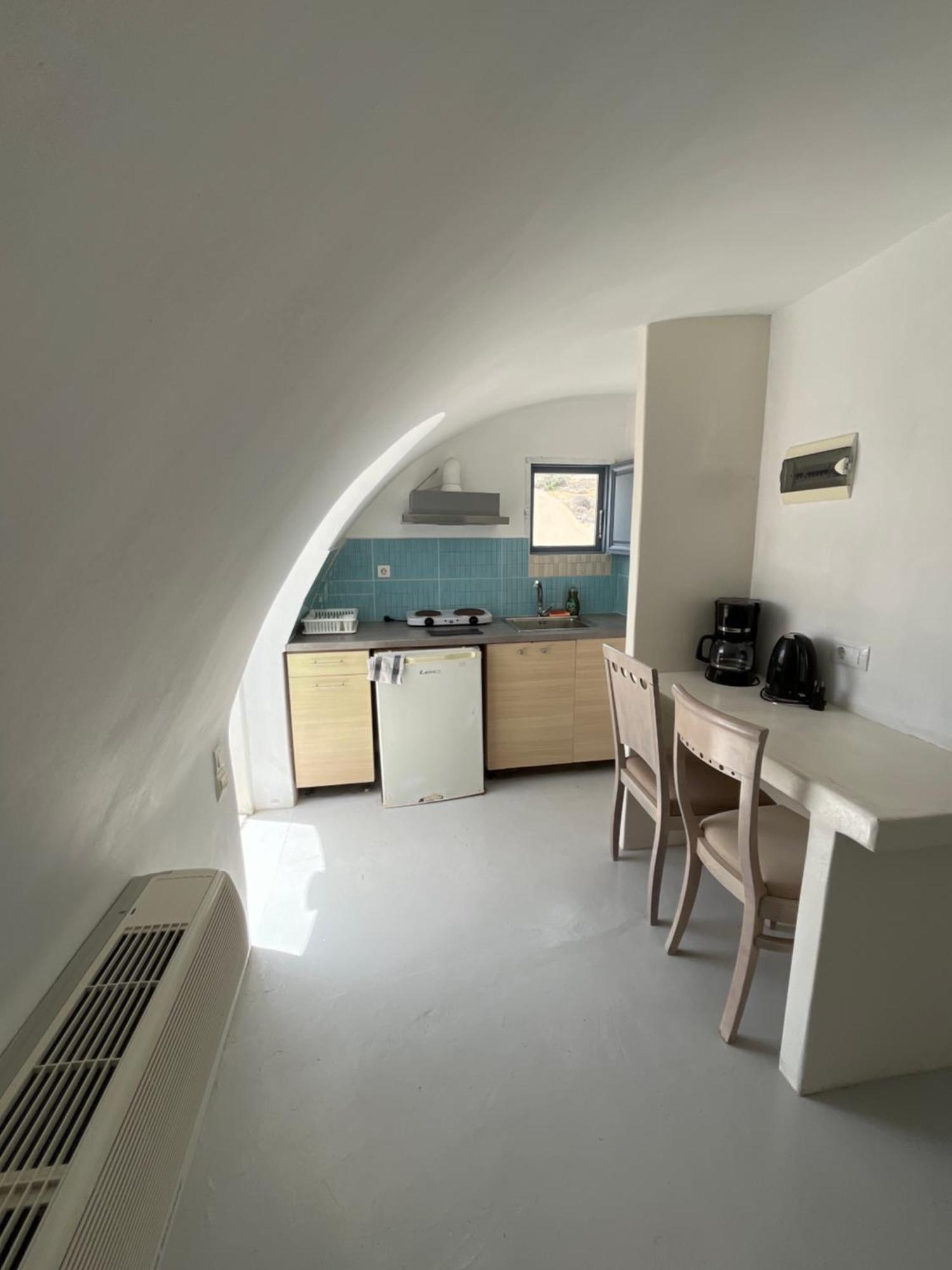 Leon Lux Apartments เปริโวลอส ภายนอก รูปภาพ