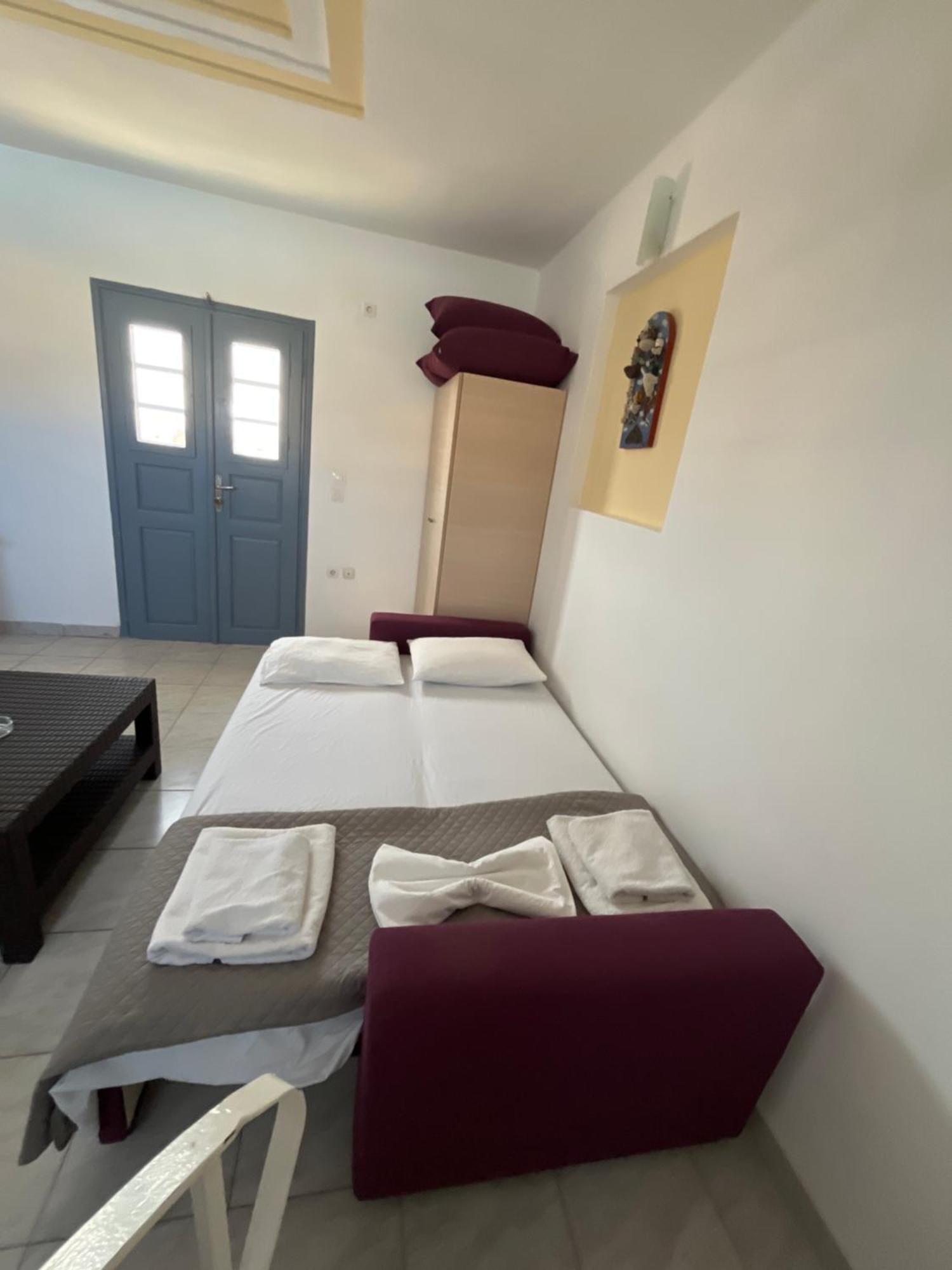 Leon Lux Apartments เปริโวลอส ภายนอก รูปภาพ
